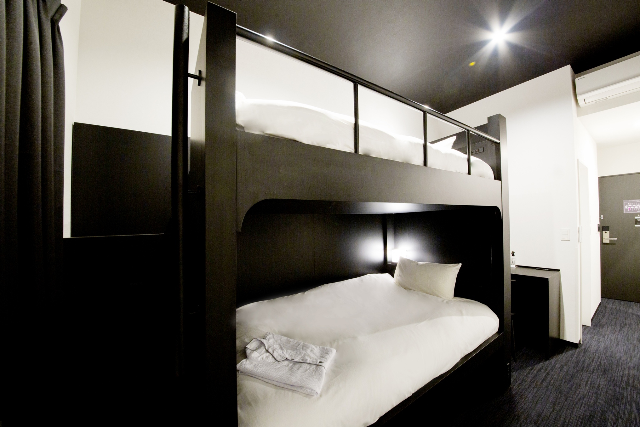 hotel trad replay